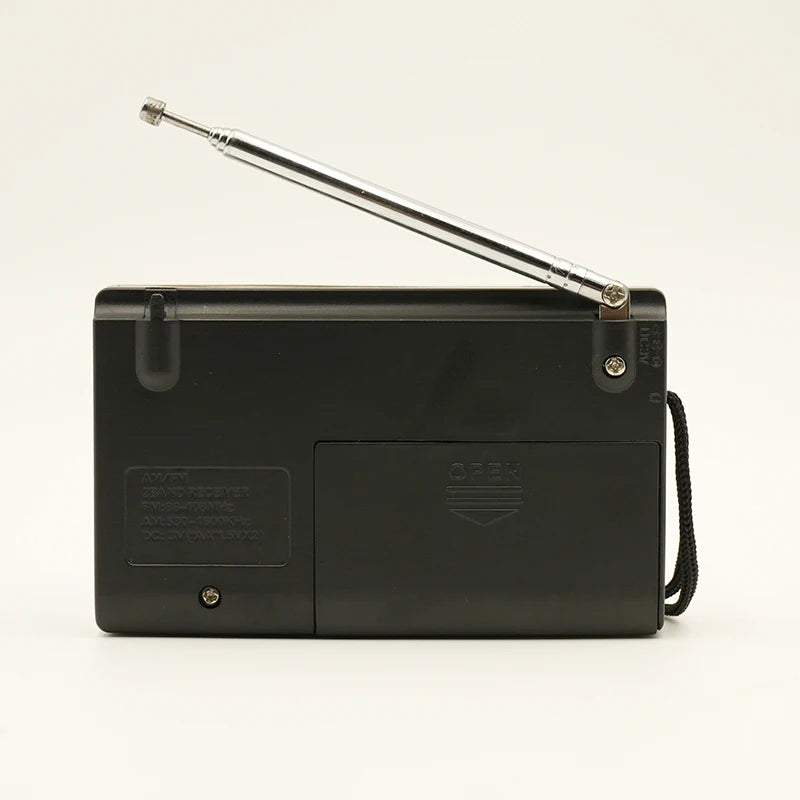 MCC Emergency Solar Hand Crank Radio with Power Bank