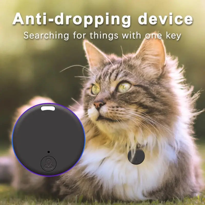 A fluffy cat sits in the grass with a tracking device on its collar. Next to the cat is an enlarged image of the Seamopar Mini GPS Tracker - Compact Anti-Lost Bluetooth Key Finder. Text reads, Anti-dropping device: Searching for things with one key.